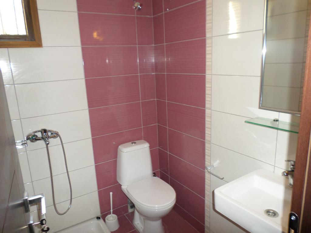 Krystallia Apartments Дассия Экстерьер фото